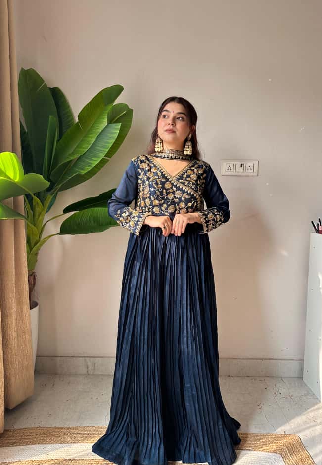 Women’s Floor Length Vichitra Kurti with Dupatta