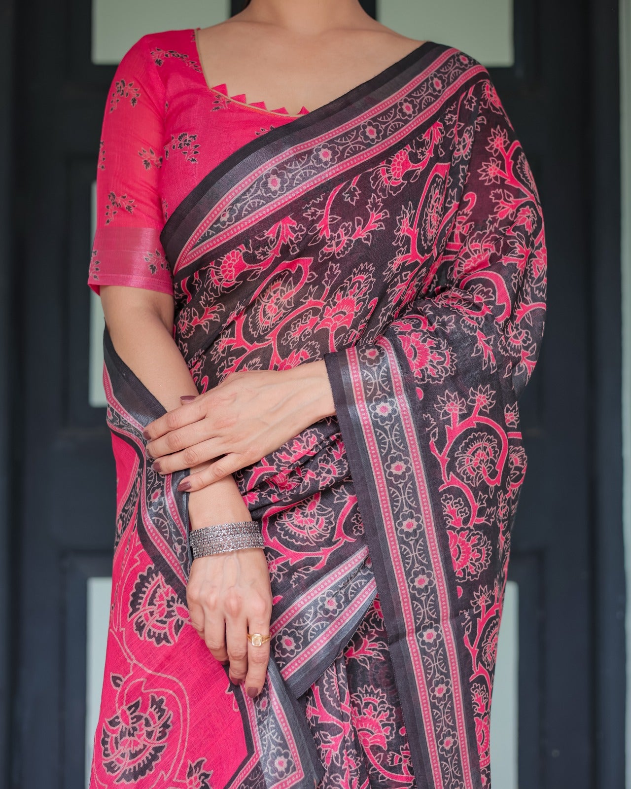 Pink Tassel Pallu Saree in Linen – Festive Wear 2025