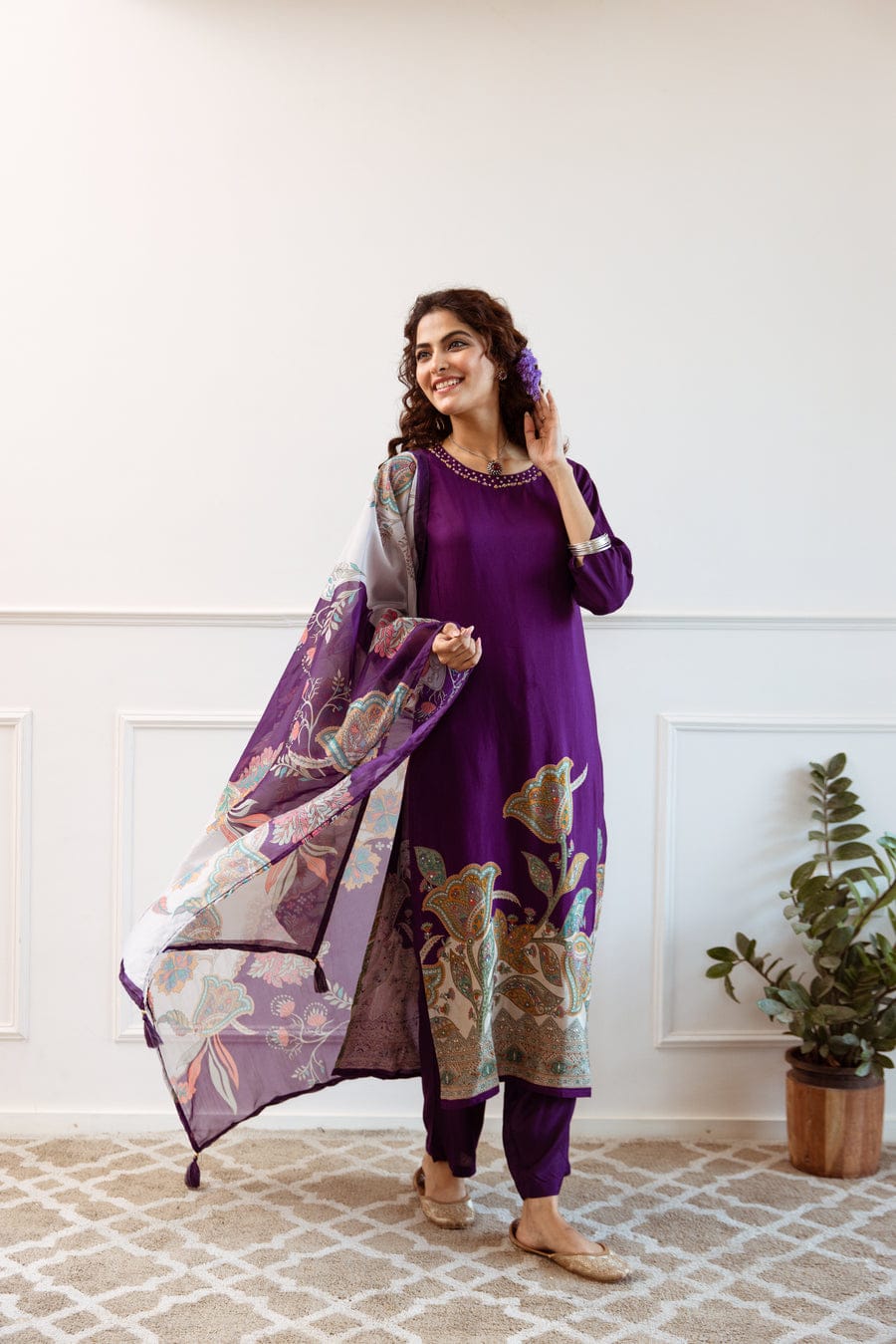 KitKat Silk Suit Set with Floral Print and Neck Handwork – Trendraani