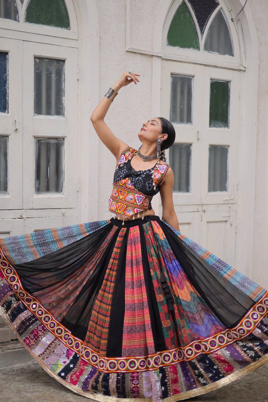 Navratri Lehenga Choli with Kutchi Embroidery – Trend raani