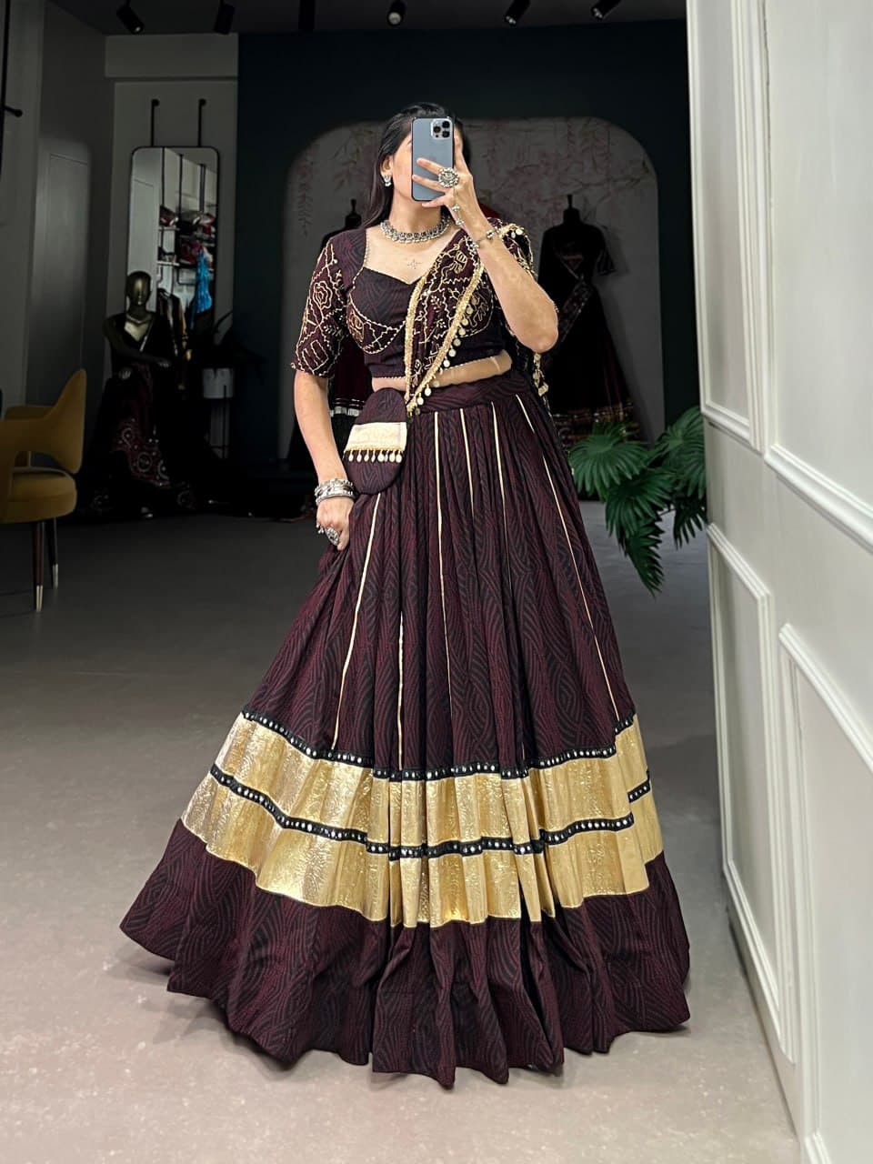 Bandhej Print Georgette Lehenga Choli Set with Gota Patti & Purse – 8 Meter Flair