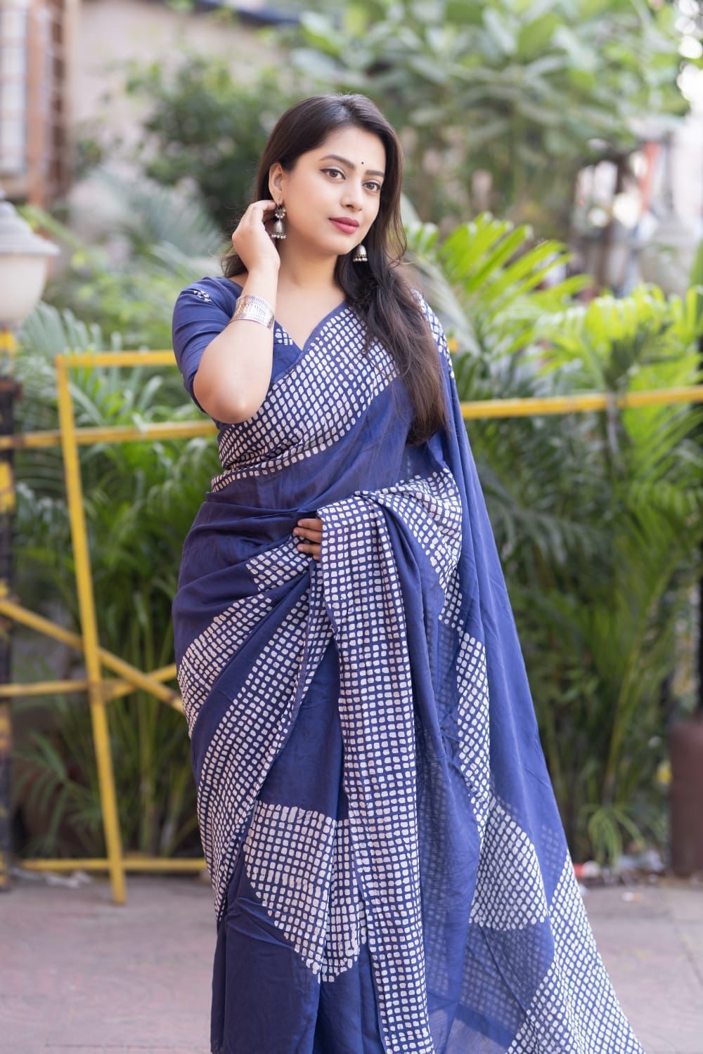 Pure Chanderi Cotton Batik Printed Saree with Cotton Tassels – Trendraani