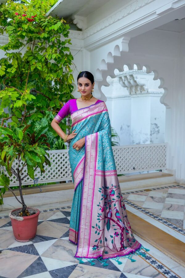 Extraordinary Kanjivaram Paithani Silk Saree with Rich Pallu