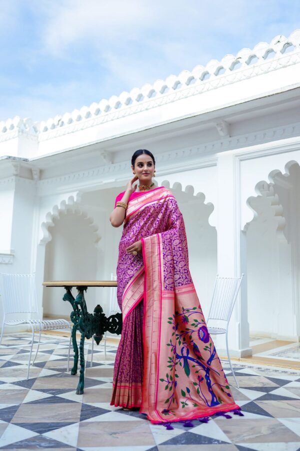 Extraordinary Kanjivaram Paithani Silk Saree with Rich Pallu